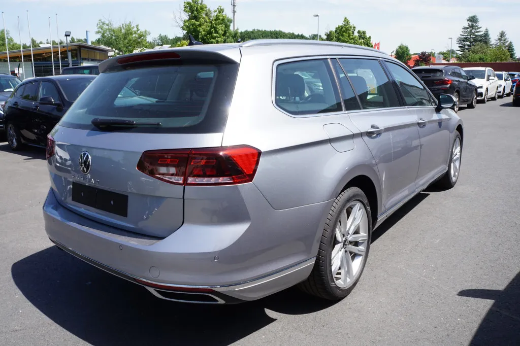 Volkswagen Passat VARIANT 1.5 TSI DSG ELEGANCE FACELIFT*NAVI Image 6