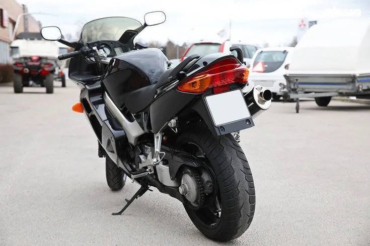 Honda VFR Image 5